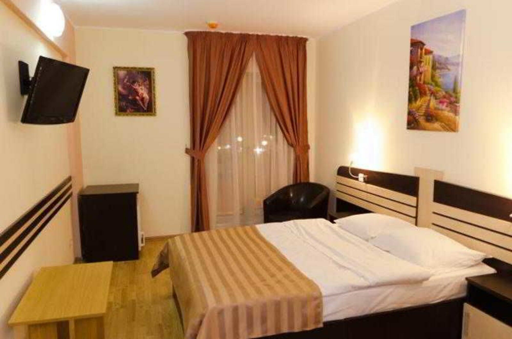 Hotel Zimbru Iasi Exterior foto